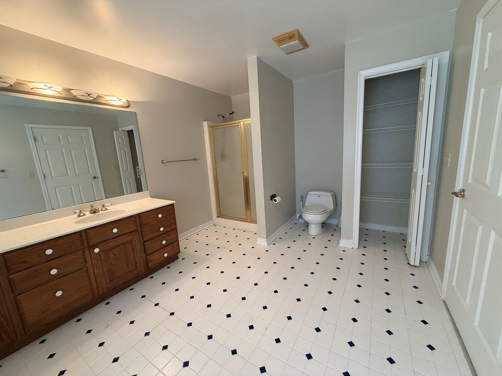 10002 Buckskin Trail, Gloucester VA - Primary bath vanity