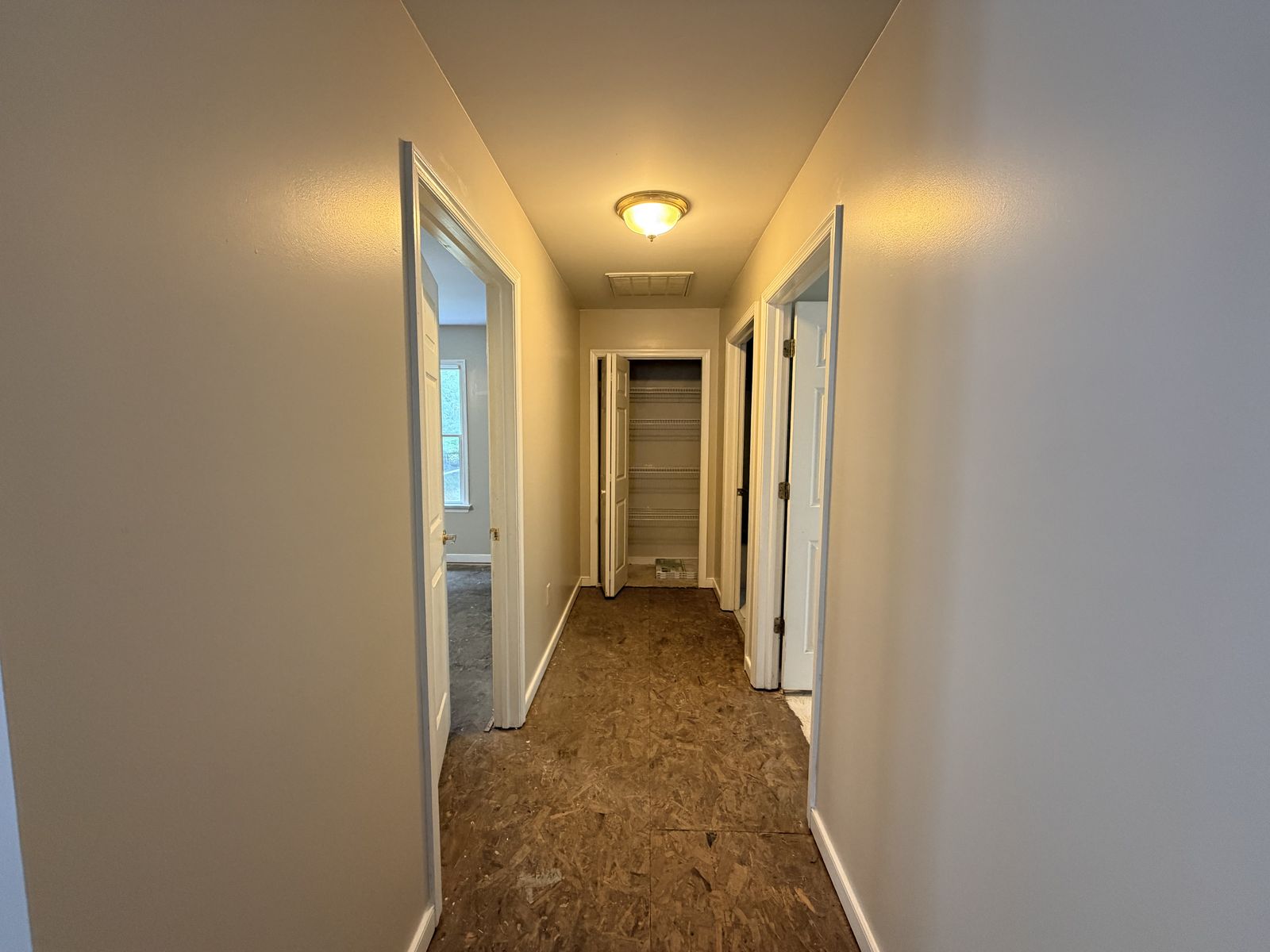 10002 Buckskin Trail, Gloucester VA - Hallway