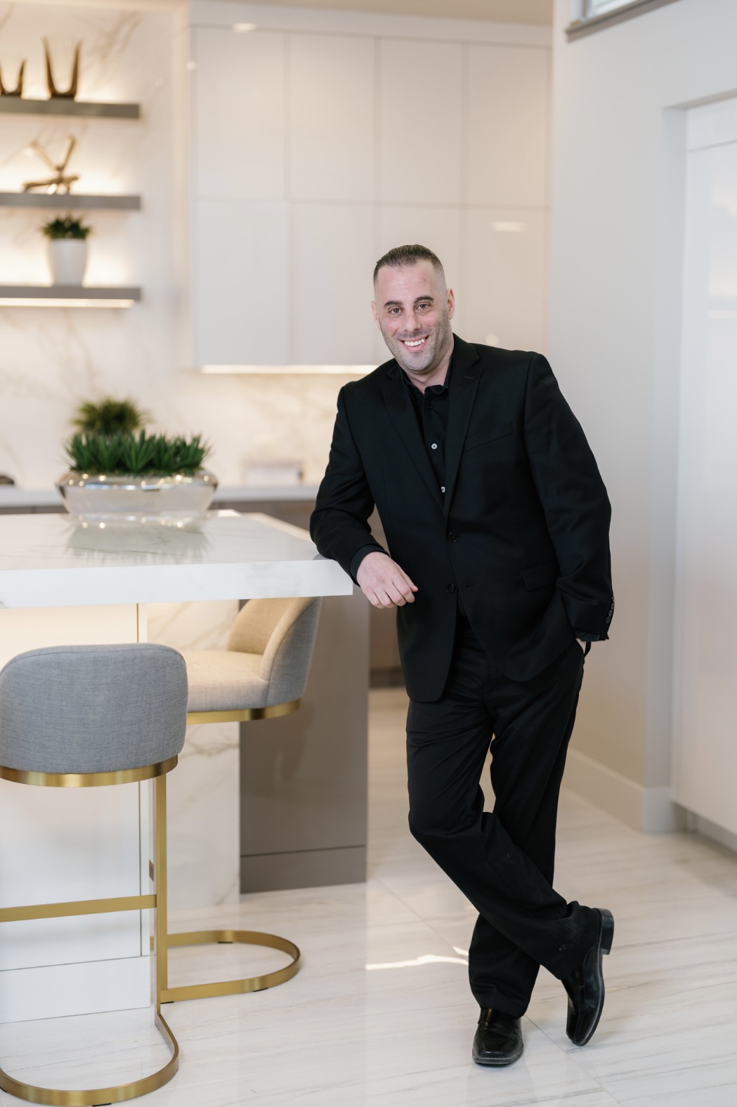 Brandon Rosenthal showcase a luxury home