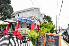 Catty Pub and Pie 