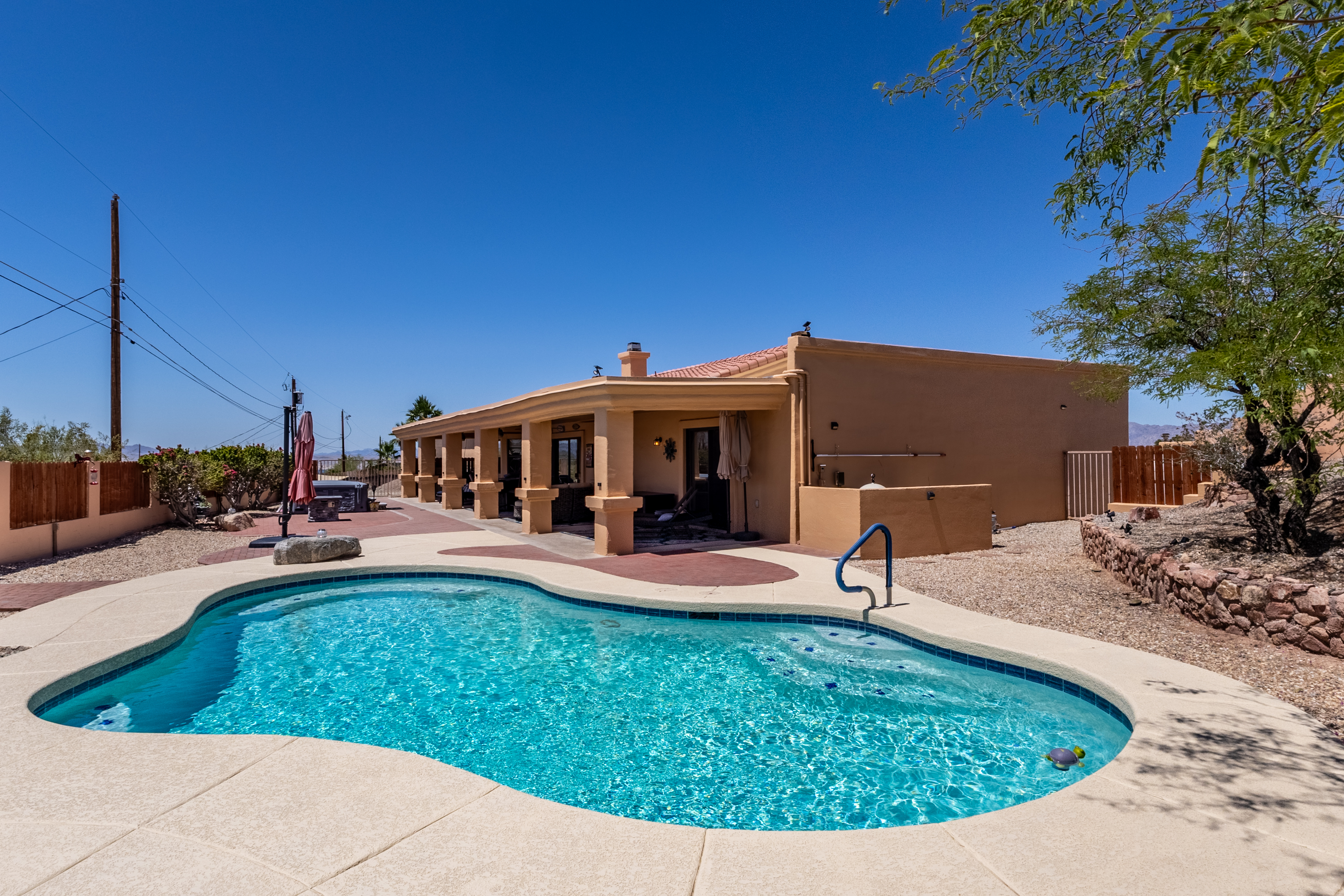 pool homes in havasu