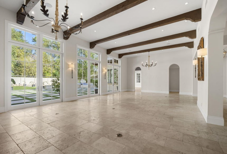 Vacant luxury living room before staging