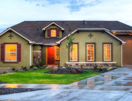House with nice lawn