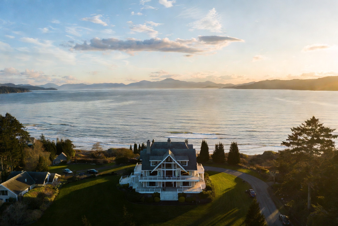 North Saanich waterfront homes for sale