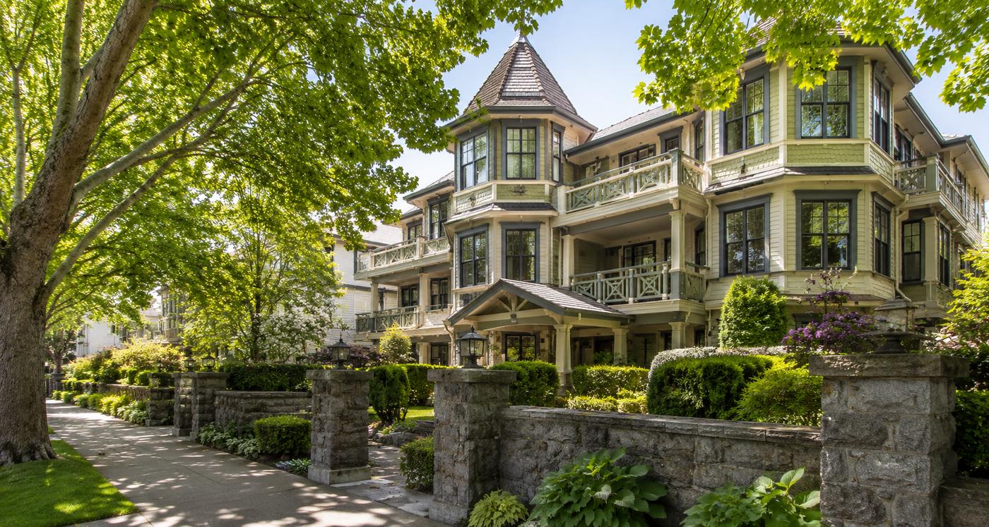 Rockland condos for sale and MLS listings in Victoria BC