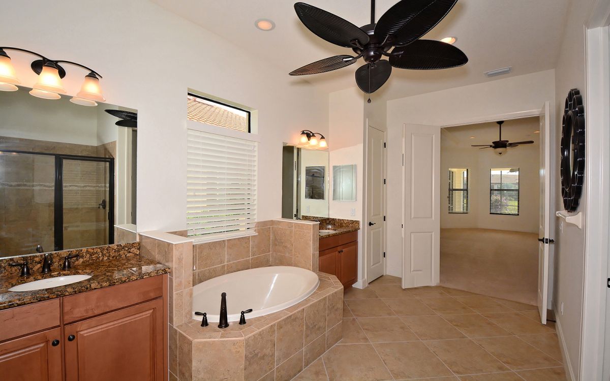 5259 Castello Lane, Bradenton, Florida, 34211 (Esplanade) Presented by