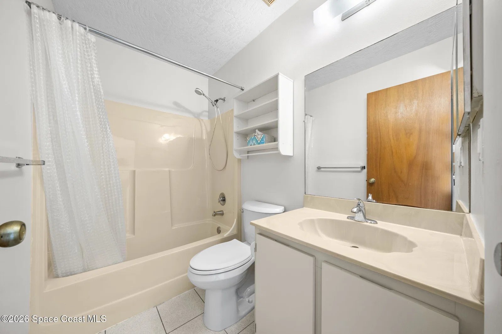 Full bathroom at 44 Piney Branch Way, Melbourne FL