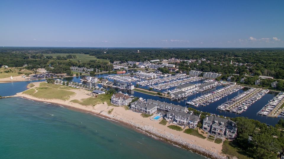 Dunewood Lakefront Condos of New Buffalo Michigan