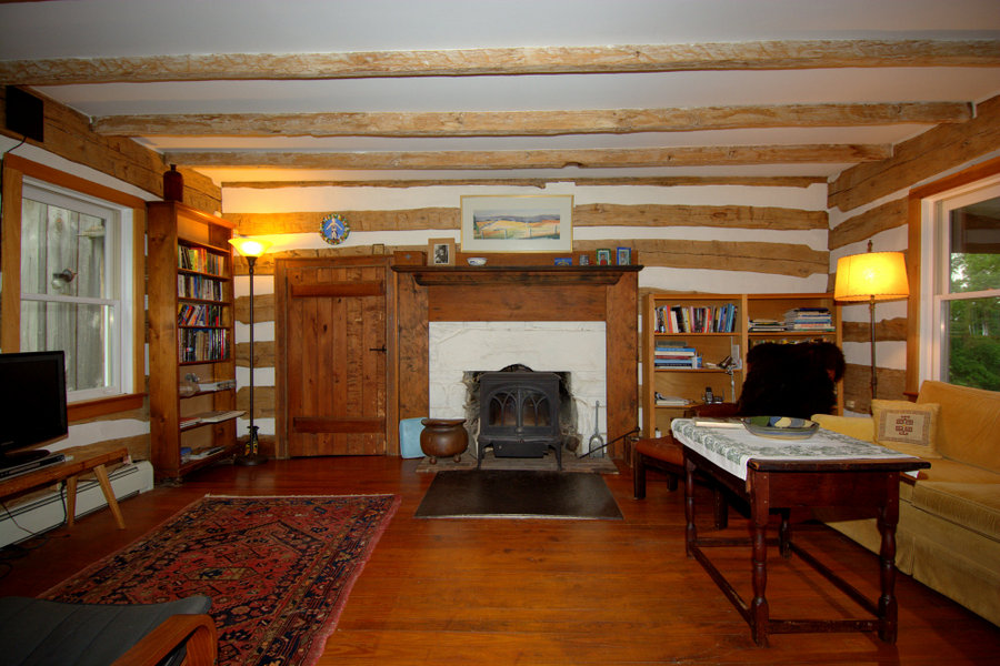 Home for sale in Leesburg Virginia - William Brown House circa 1830 - 42165 Black Walnut Lane