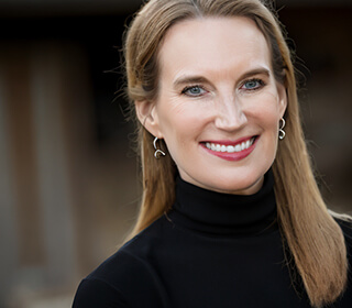 Agent Allison Benhayoune