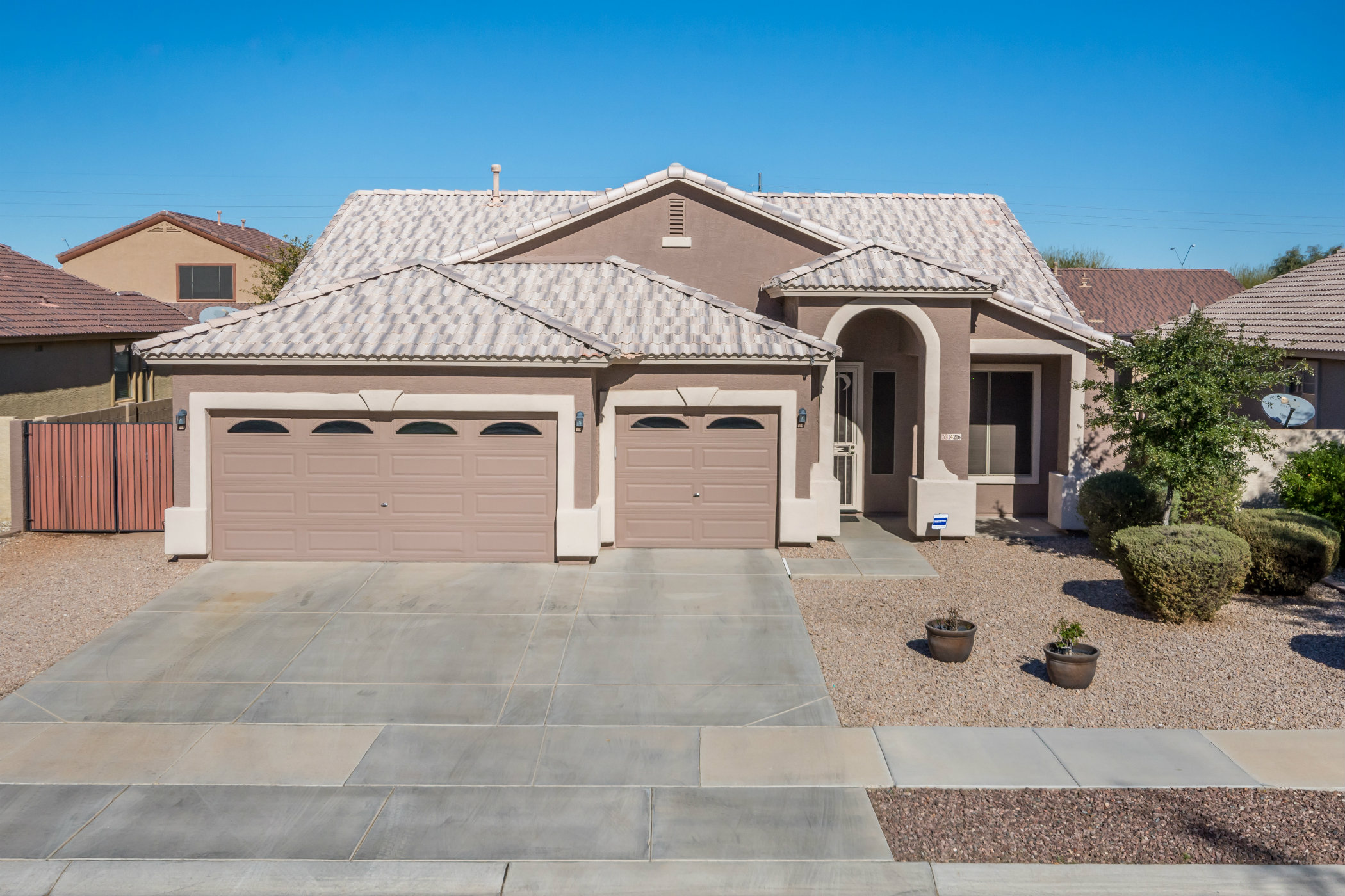 14216 W Desert Hills Dr Surprise, AZ 85379 Kenly Farms