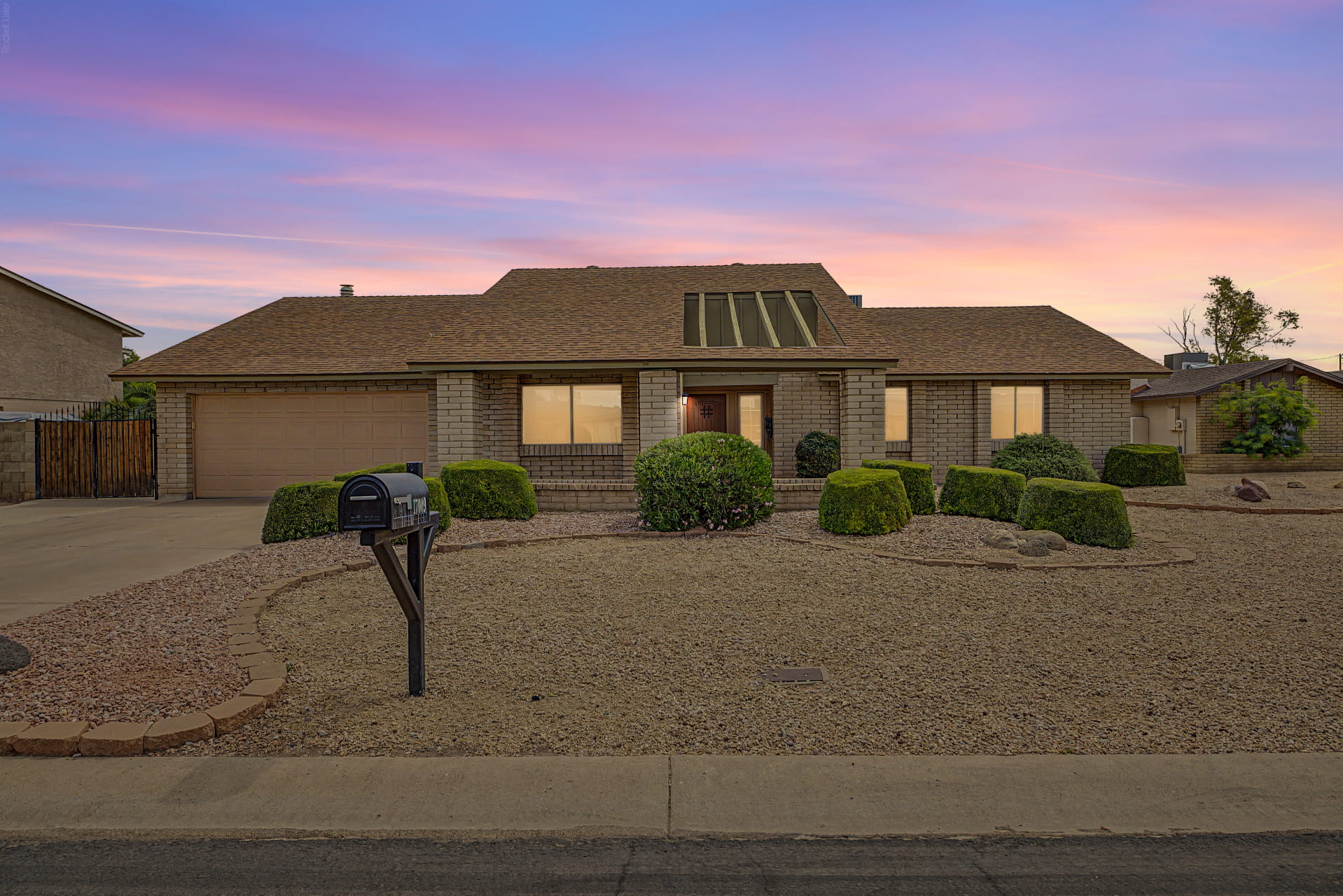 17009 N 49th Avenue Glendale Bellair golf course home with lake views, sold by the Loving Phoenix Team