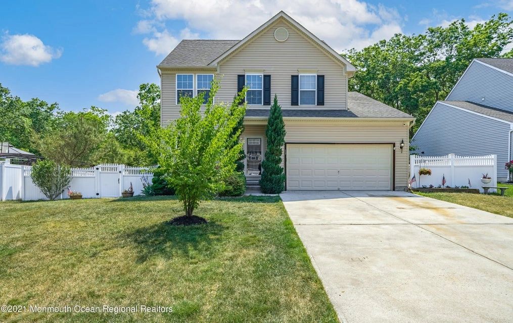 13 Tedesco Way, Barnegat, NJ 08005
