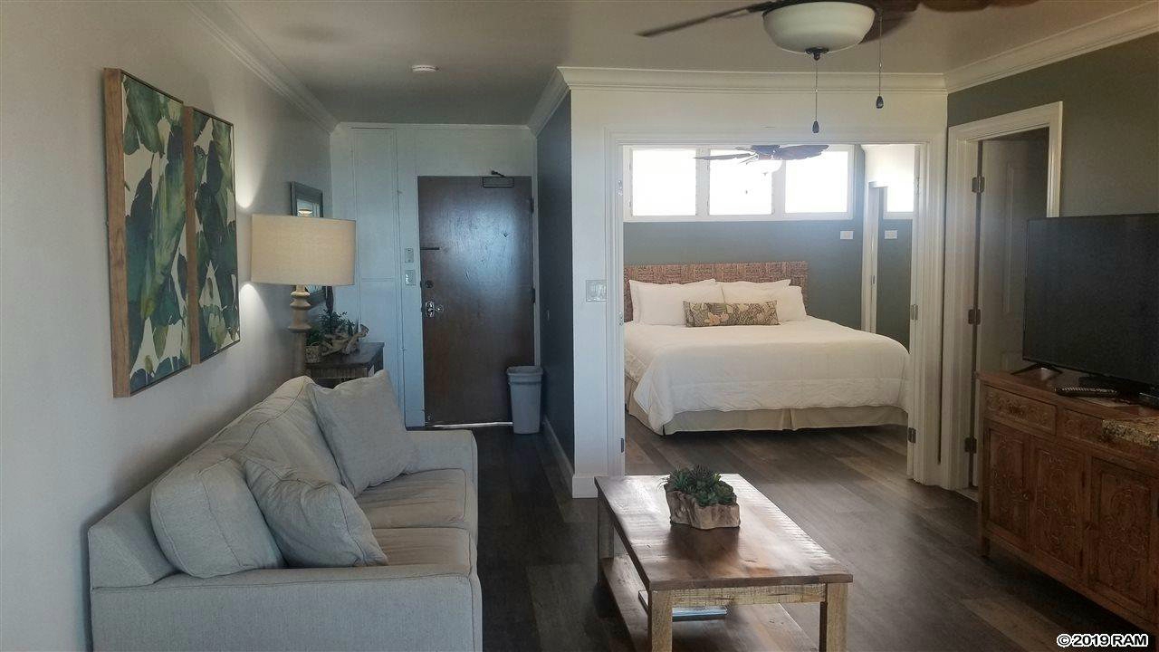 West Maui vacation condominium. Hale Ono Loa condo complex on Maui Hawaii.