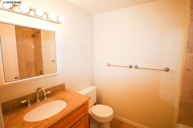 South Kihei condo bathroom | Kihei homes for sale