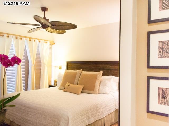 Aina Nalu master bedroom | Lahaina condos for sale
