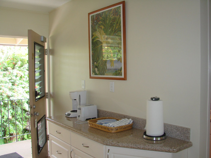 Napili Surf dinning space | Napili condos for sale