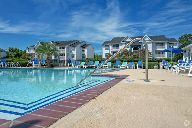 Pool and coastal living near Myrtle Beach, SC