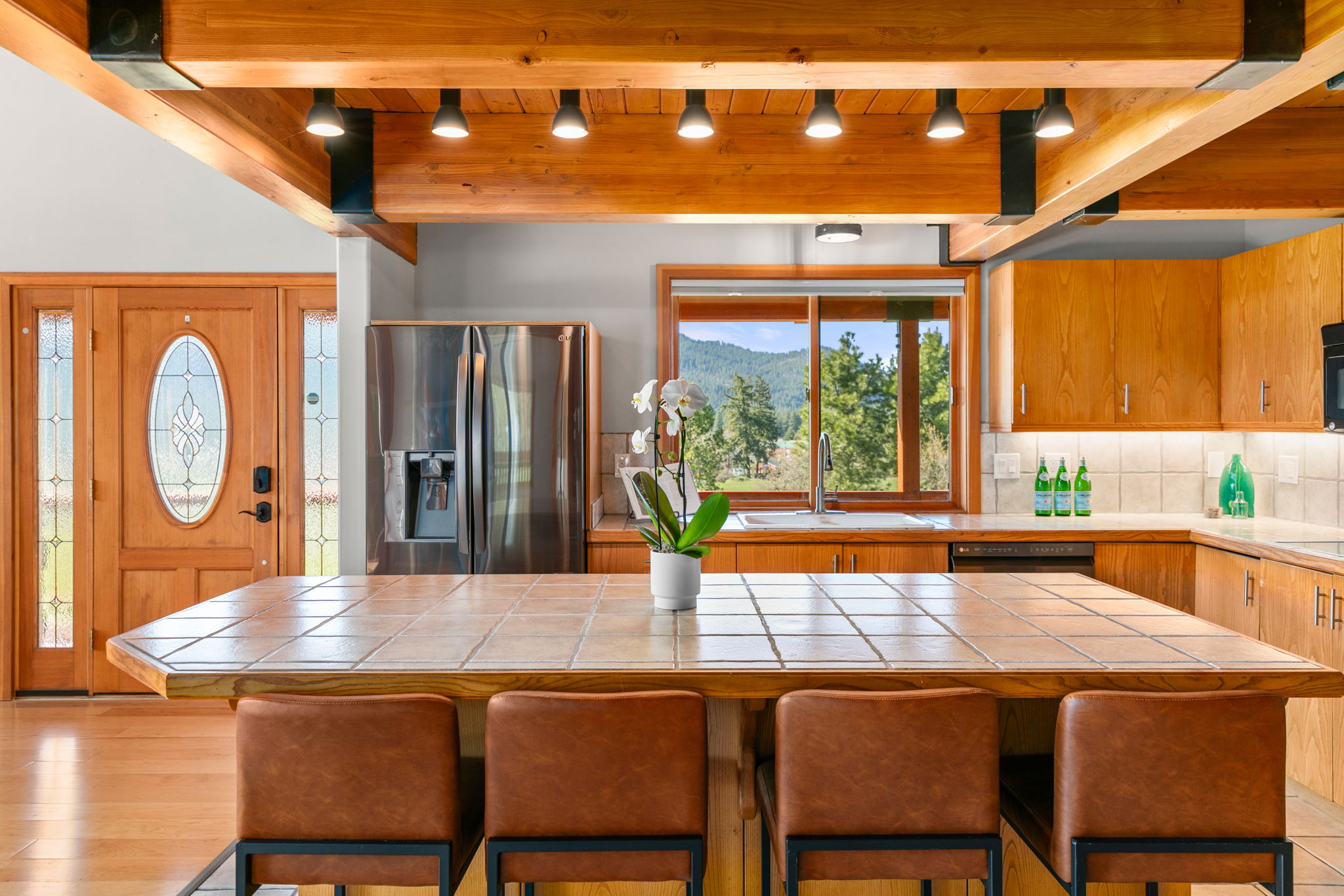 resort living kitchen Leavenworth