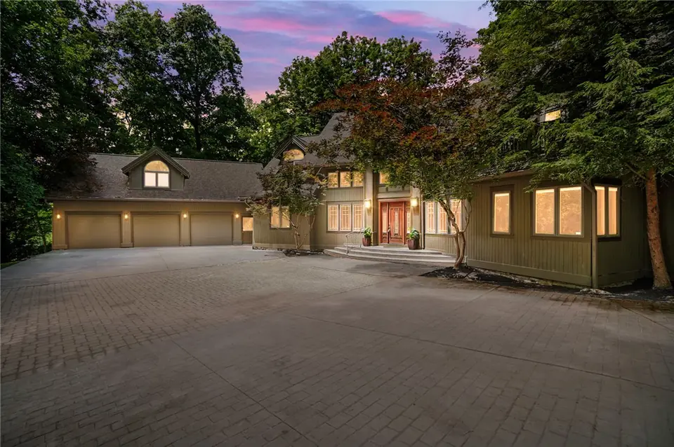 2892 River End Court, Sugarcreek Twp — closed 2026-08-03