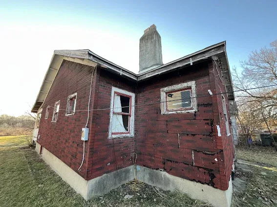 2425 W Riverview Avenue, Dayton — closed 2026-08-11