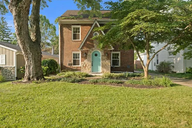 320 Claranna Avenue, Oakwood — closed 2026-08-31