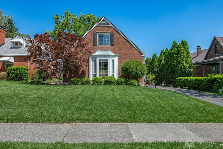 337 Lonsdale Avenue, Oakwood — closed 2026-07-28