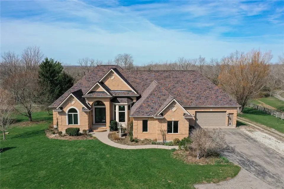 7259 State Route 48, Clearcreek Twp — closed 2026-09-23