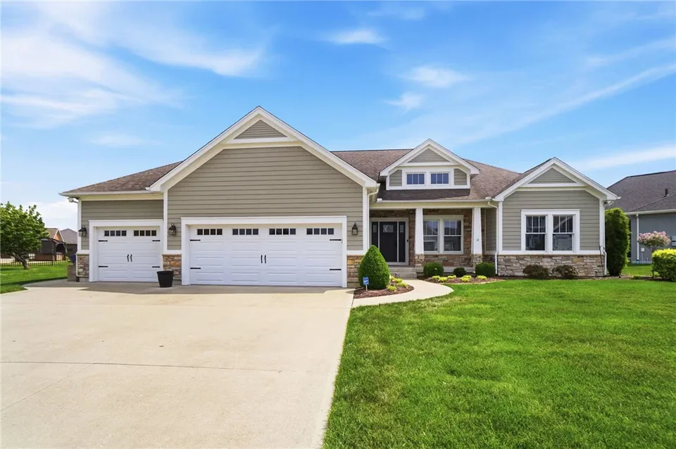 980 Greenmantle Drive, Tipp City — closed 2026-07-15