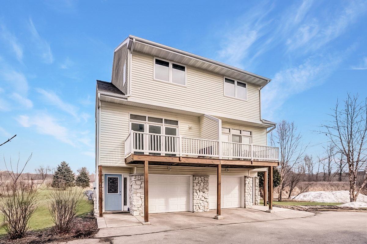 Front of 115 Renata