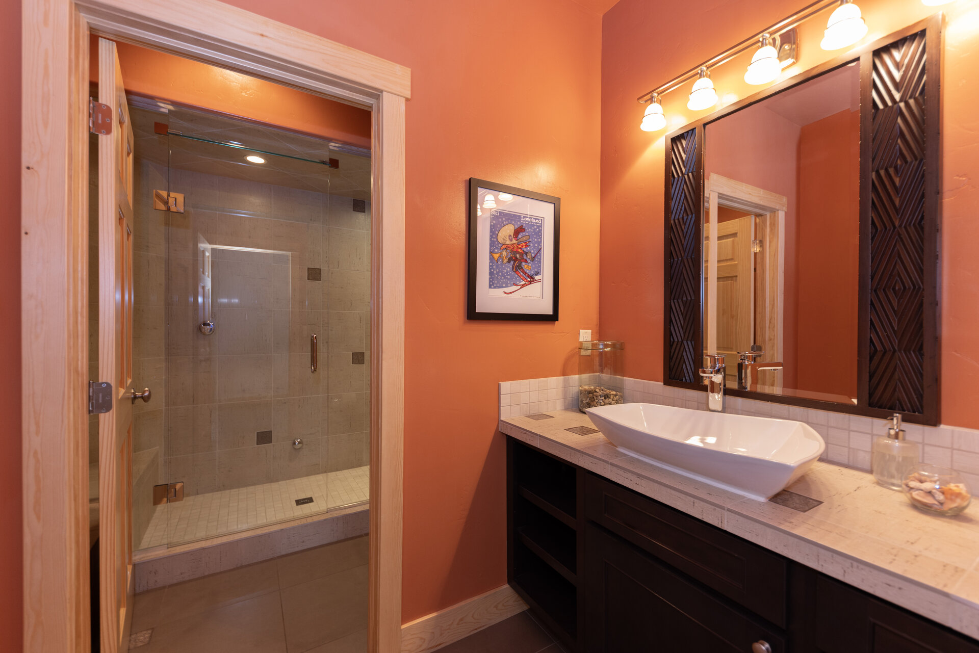 Full guest bath