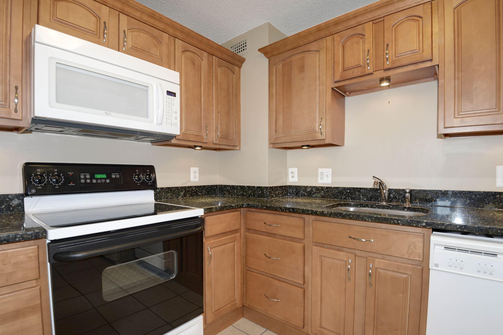 200 N Pickett Street Unit 613 Hallmark Condos For Sale in Alexandria VA