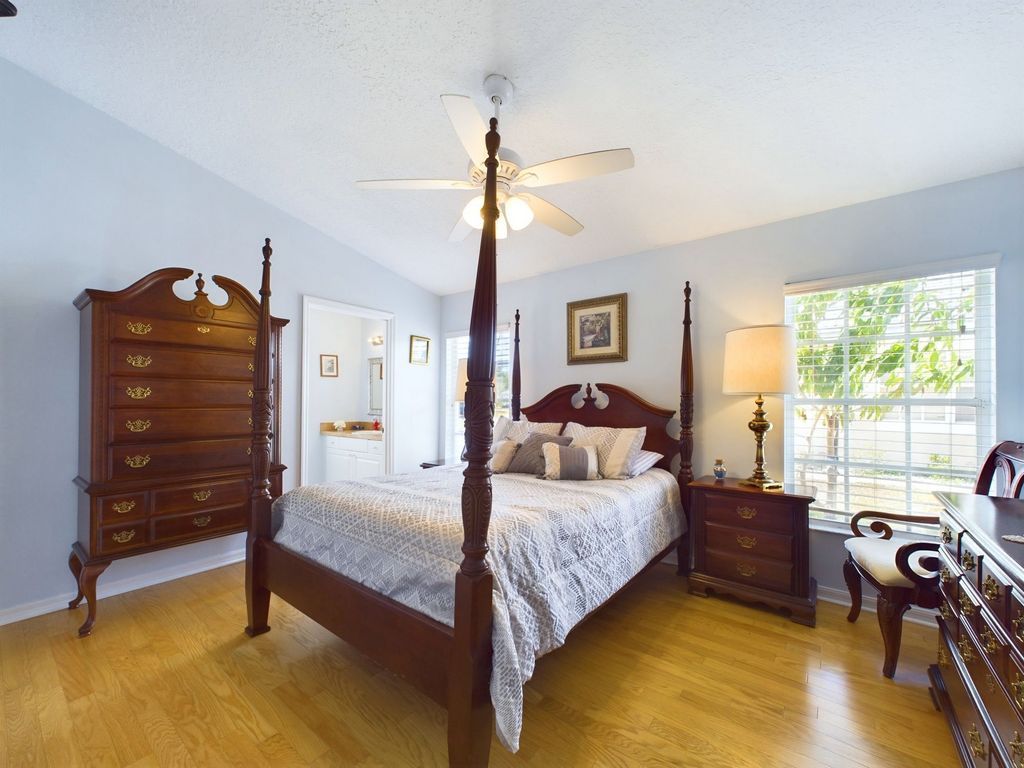 Cute house - call Terry with RE/MAX at 321-506-7852