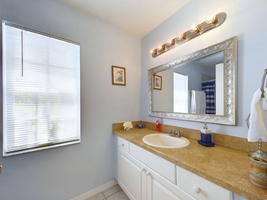 Cute house - call Terry with RE/MAX at 321-506-7852