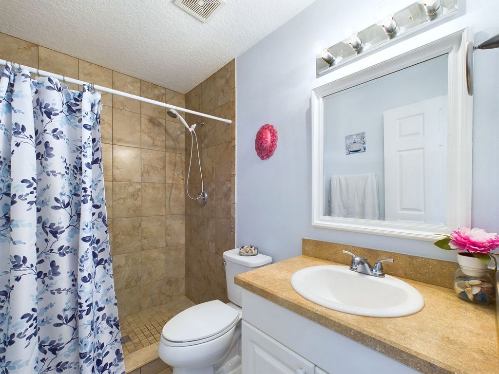 Cute house - call Terry with RE/MAX at 321-506-7852