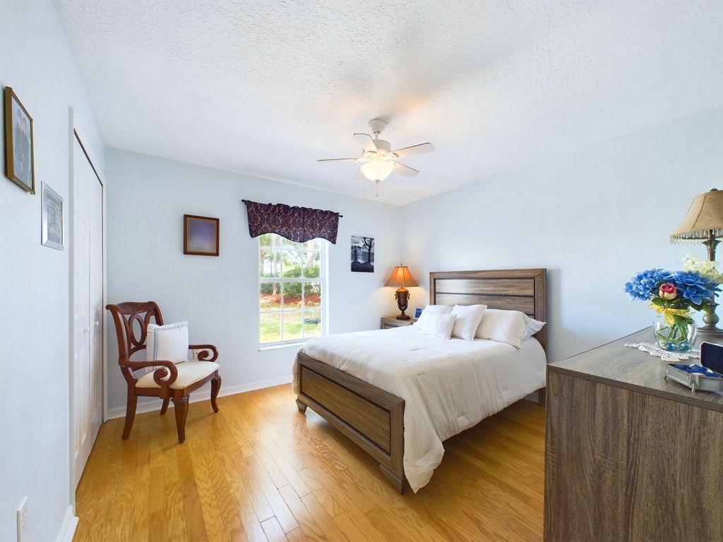 Cute house - call Terry with RE/MAX at 321-506-7852