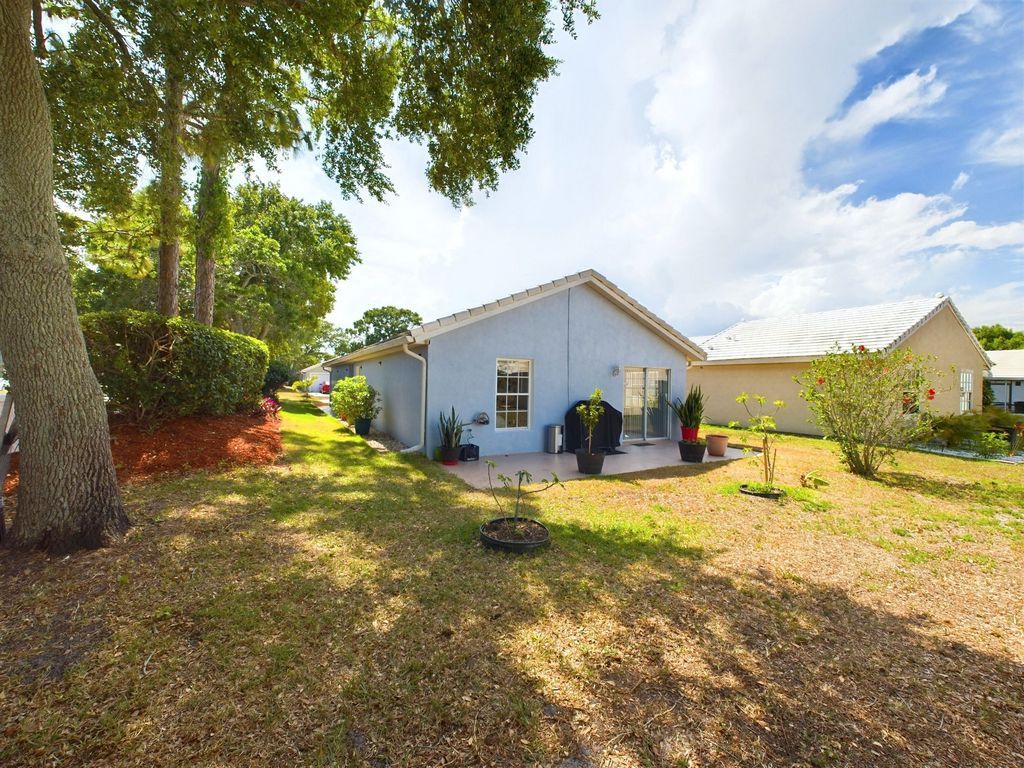 Cute house - call Terry with RE/MAX at 321-506-7852