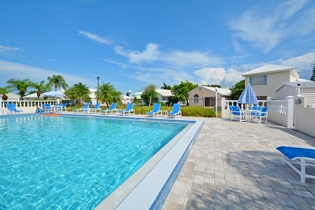 Cute house - call Terry with RE/MAX at 321-506-7852