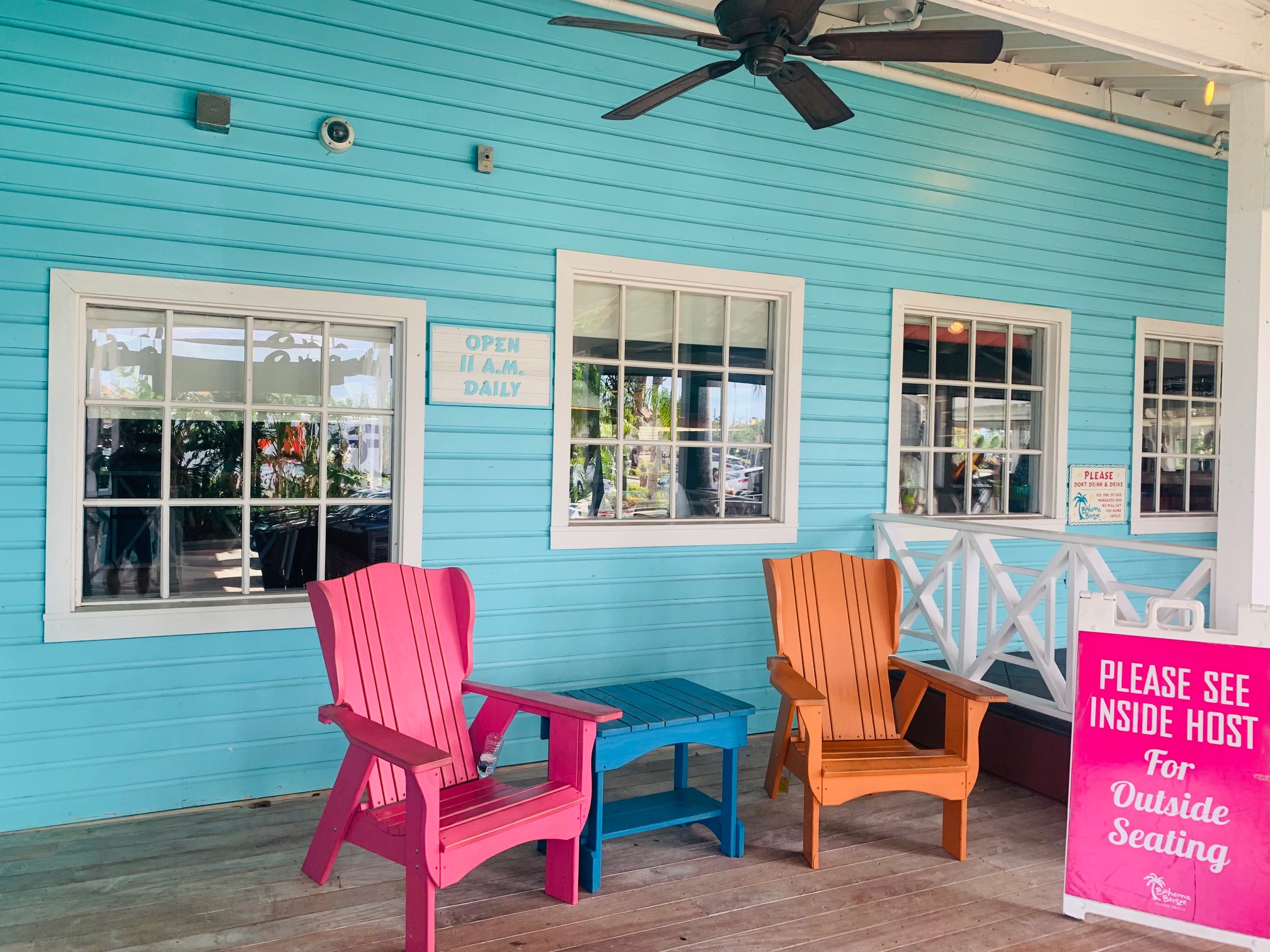 Bahama Breeze Photos