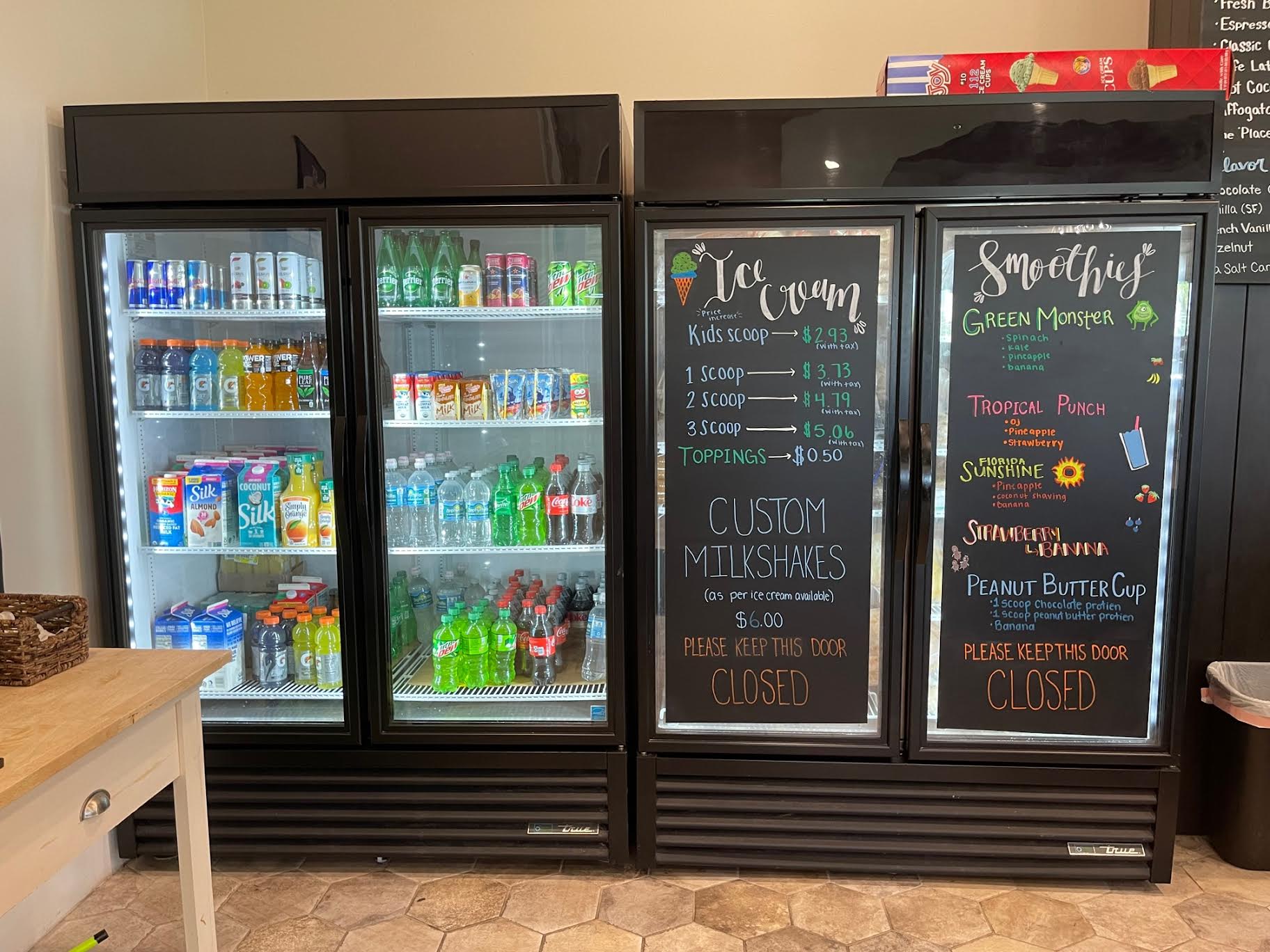 Barefoot Bar & Grill Photos