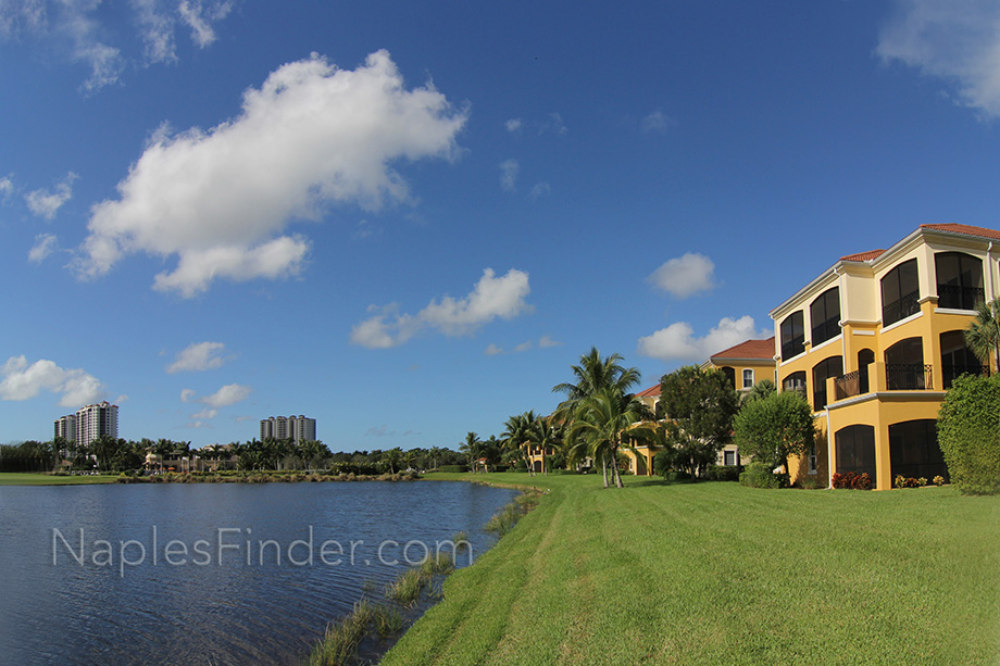 Villas Real Estate 1426 Ln Naples FL 34114