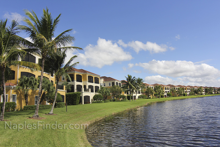 Villas Real Estate 1426 Ln Naples FL 34114