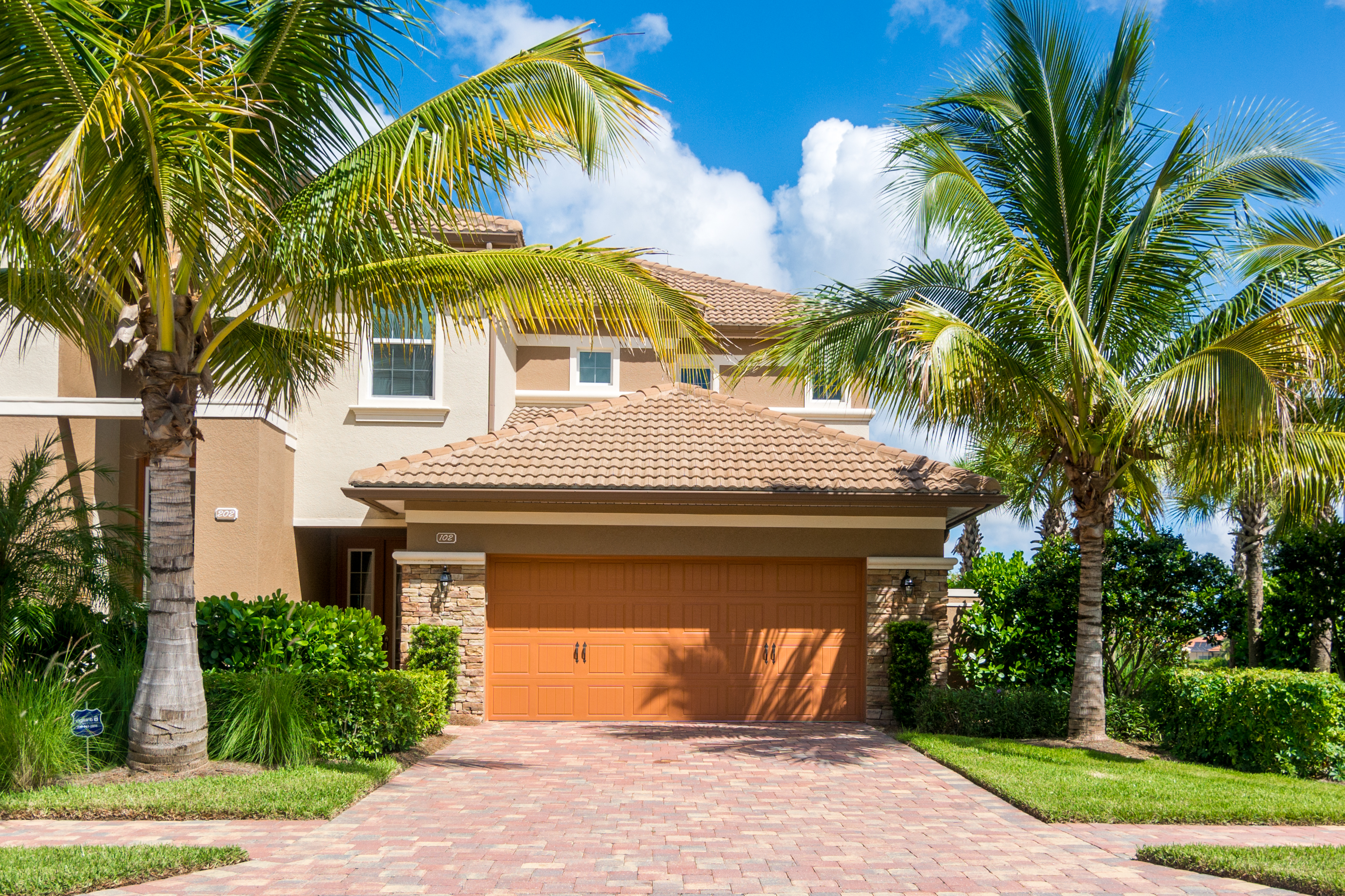 8061 Players Cove Dr. 102