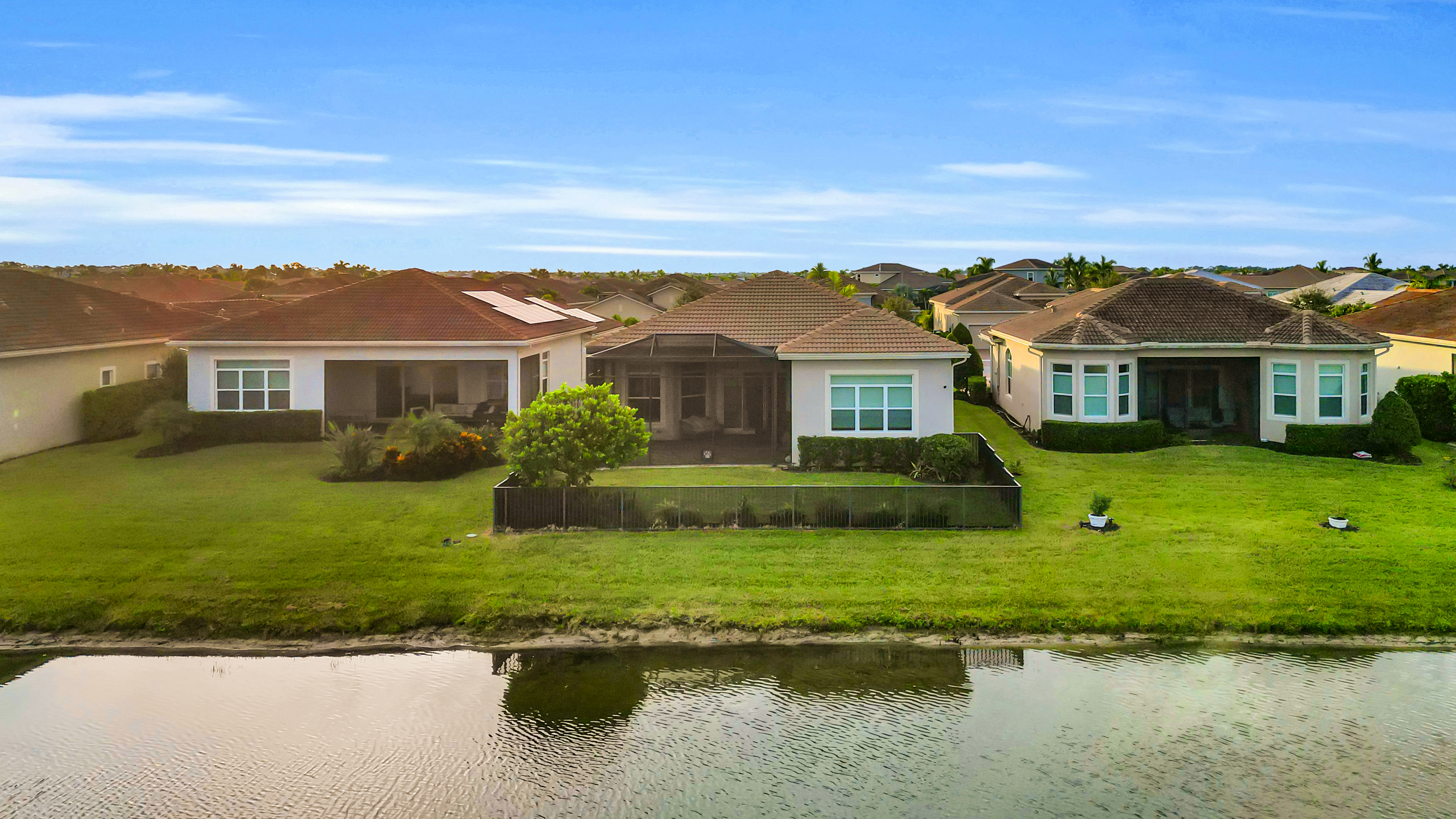 Upgraded Waterfront 3BR/2.5BA/3-Car Garage in PGA Verano