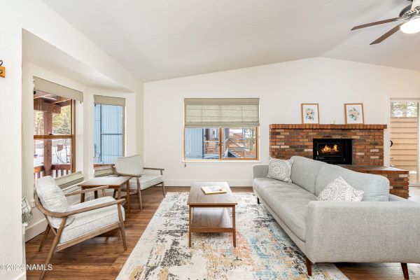 1445 W Melissa Drive Flagstaff, AZ 86005