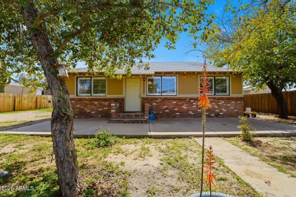 19361 E Spencer St Black Canyon City, AZ 85324