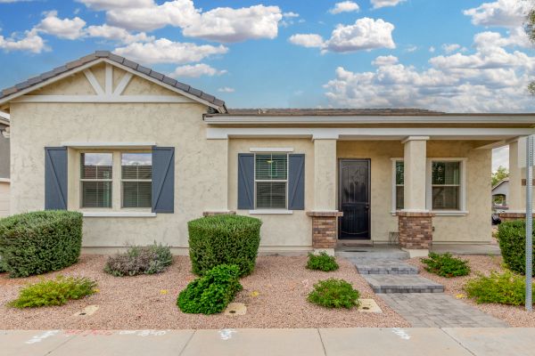 324 N 56th Place, Mesa, AZ 85208