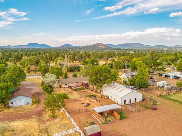 5740 E Burris LN, Flagstaff, AZ 86004