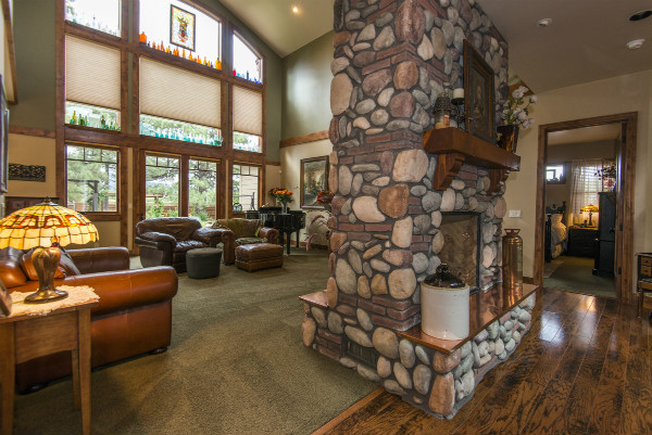 5835 E Switchback TER, Flagstaff, AZ 86004-living room
