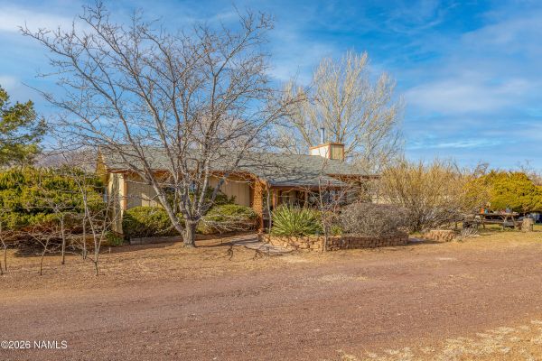 5935 Buckboard Traill Flagstaff, AZ 86004